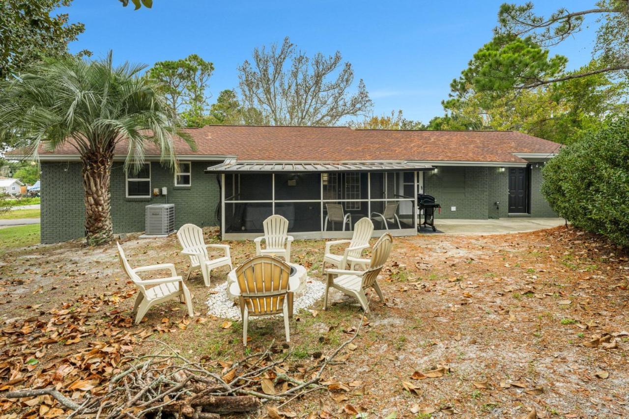New Pirates Cove Hot Tub Pet Friendly Holiday home